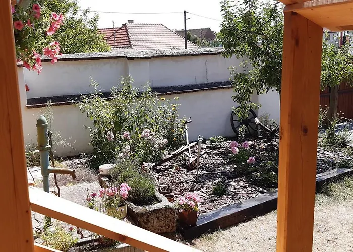 Holiday home Pod Tresni *